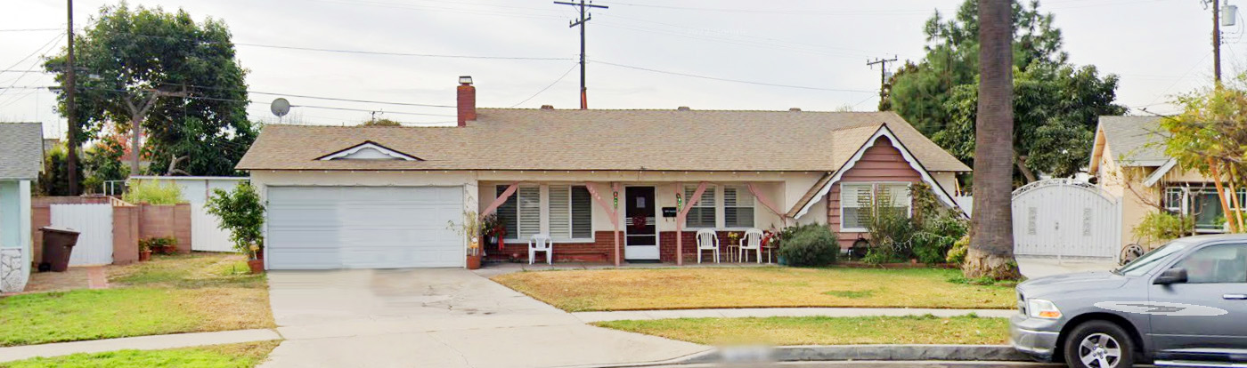 affordable senior housing in California Carewell Manor inc Assisted Living living room